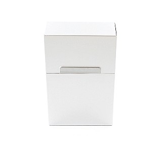 Zilver kleurig bewaardoosje voor 20 stuks sigaretten met magneetsluiting