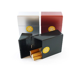 Sigaretten bewaardoosjes met verschillende metallic kleuren.