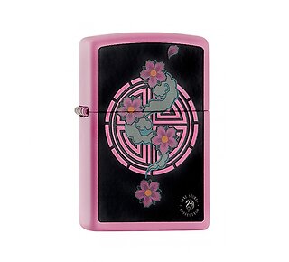 Matte roze Anne Stokes© Zippo met zwarte voorkant, roze labyrint en vier roze bloemen