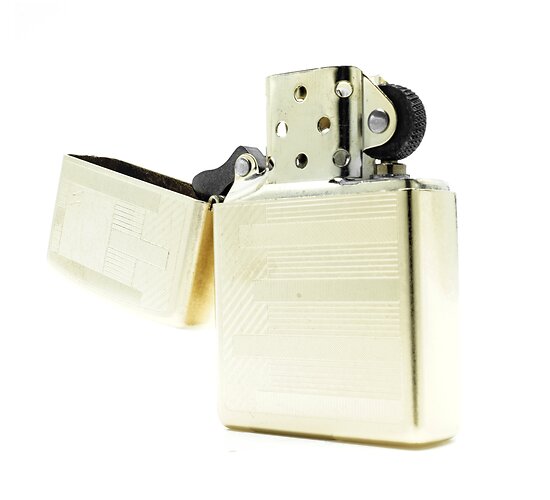 Bronzen zippo gravure open