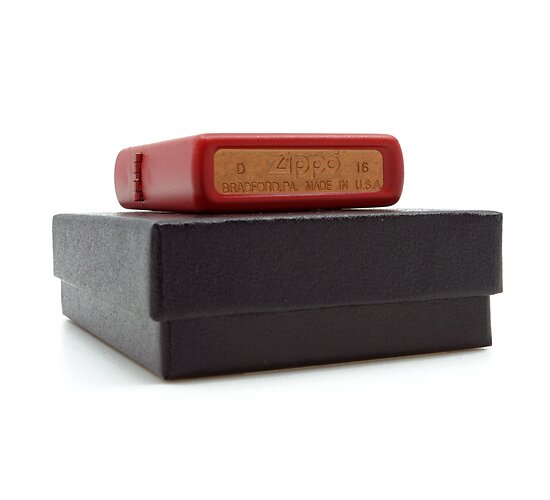 Canada plant rood zwart zippo