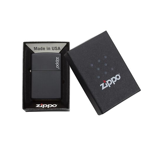 Doosje met de Black Mat  Logo van Zippo