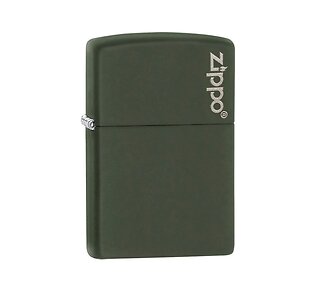 Zippo aansteker met matte groene afwerking en klassiek Zippo-logo op het deksel
