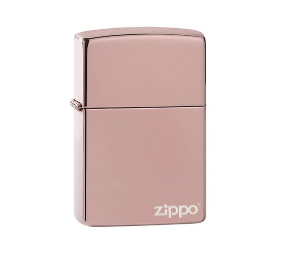 Zippo Rosé Gold aansteker met hoogglanzende gepolijste afwerking en laser gegraveerd Zippo logo rechtsonder
