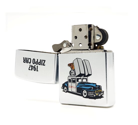 Zippo 1947 car chrome blauw geel