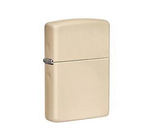 Zippo Flat Sand aansteker in een beige kleur met matte, gladde behuizing en regular model