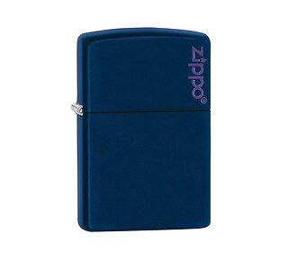 Zippo Navy matte aansteker in donkerblauw met klassiek Zippo logo print, matte afwerking