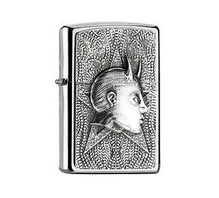 Zippo Devil female emblem chrome aansteker met reliëf van vrouwelijke demon en geborstelde afwerking