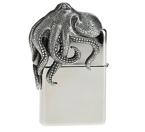 Limited edition zippo met inktvis embleem