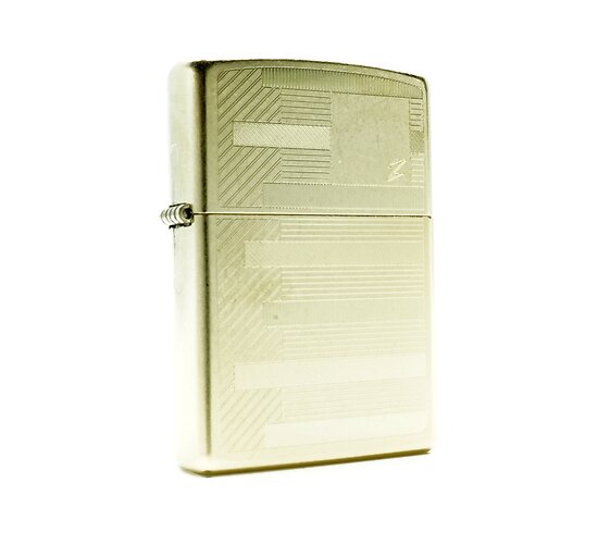 Zippo Planeta Belle Kogan in goud met Gold Dust afwerking en gravure design inclusief Z van Zippo