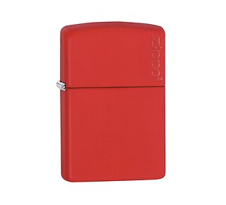 Zippo Regular aansteker in matte rode kleur met Zippo logo rechtsboven op het deksel