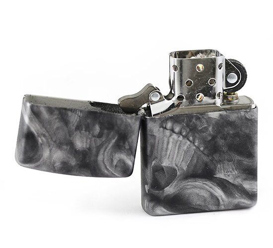 Unieke soft touch aansteker met skull design van zippo