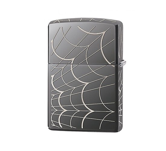 Zippo met een spinnenweb op beide kanten