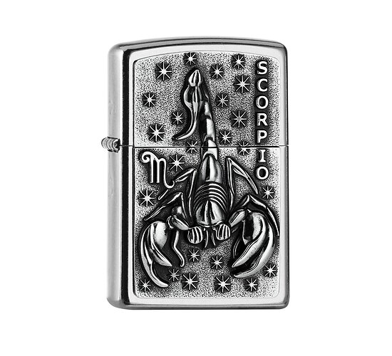 Zippo Zodiac Scorpio Regular aansteker met street chrome afwerking, reliëf schorpioen embleem, sterrenmotief en chromen kleur
