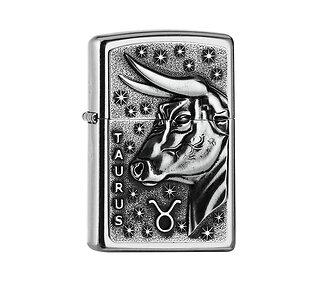 Zippo Zodiac Taurus aansteker met gedetailleerd stierkop embleem en sterren in street chrome afwerking